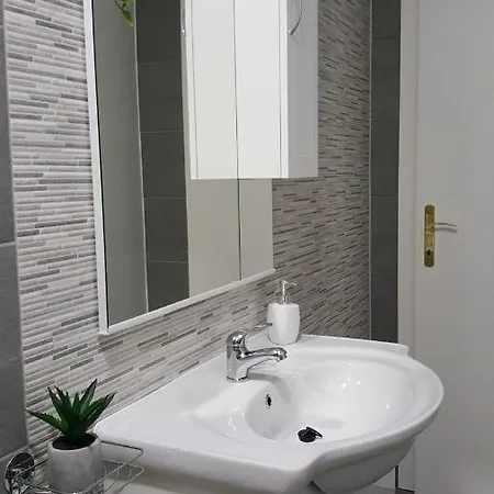 Andela - Krka Waterfalls Gæstehus