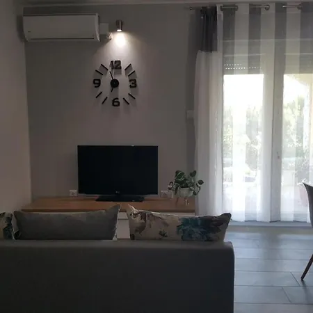 Gæstehus Andela - Krka Waterfalls Lozovac