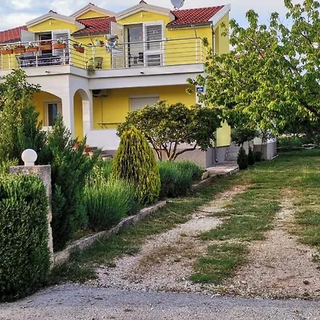 Gæstehus Andela - Krka Waterfalls 3*