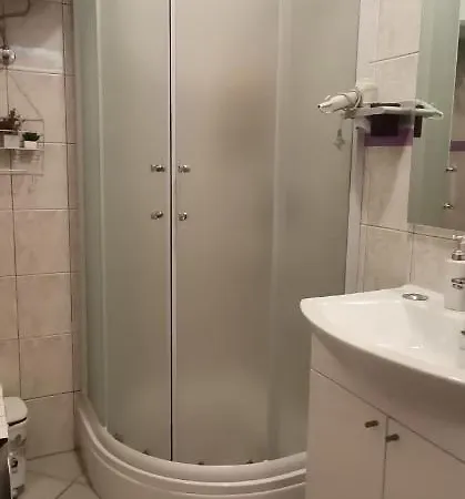 Andela - Krka Waterfalls Gæstehus 3*