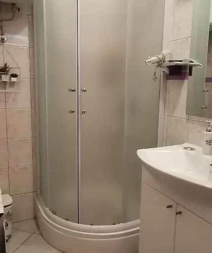 Andela - Krka Waterfalls 招待所 3*