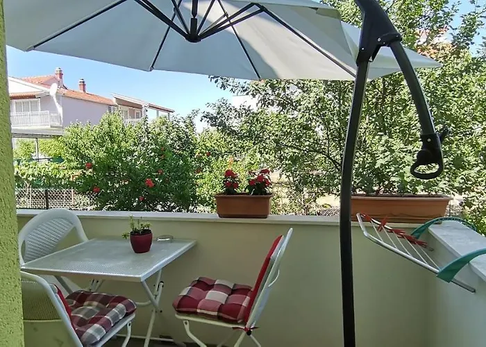 Andela - Krka Waterfalls 招待所 3*